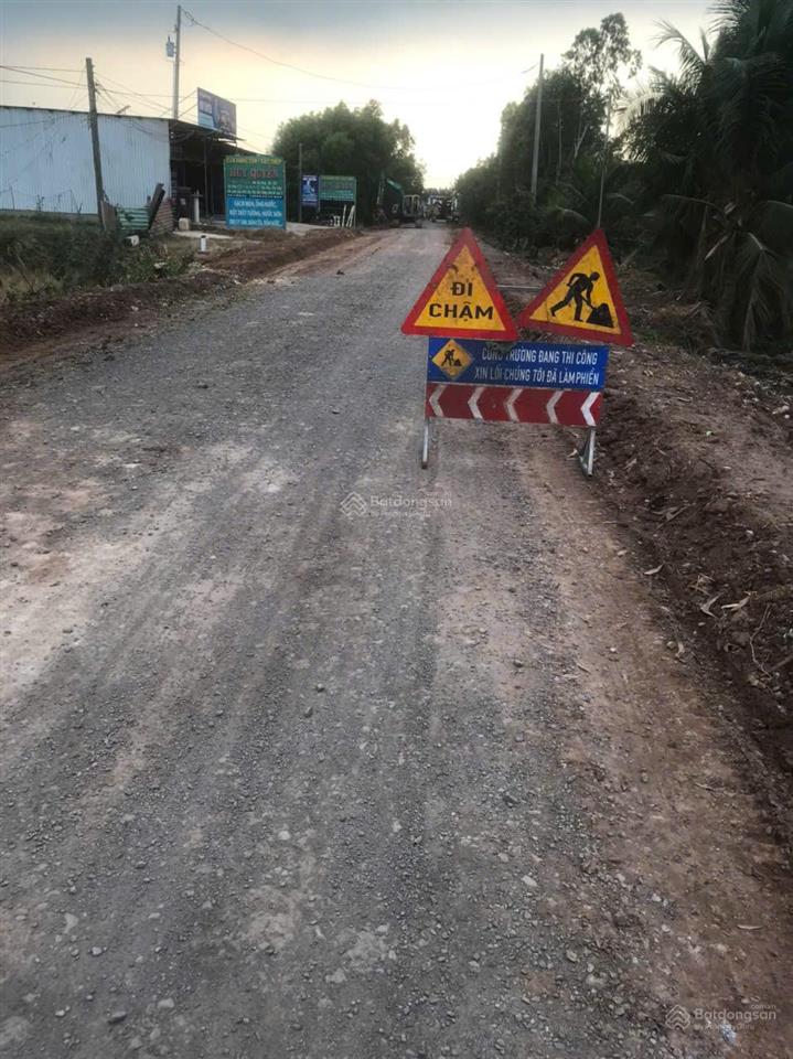 Bán đất 2 mặt tiền đường bàu trai đức hoà long an (cũ).