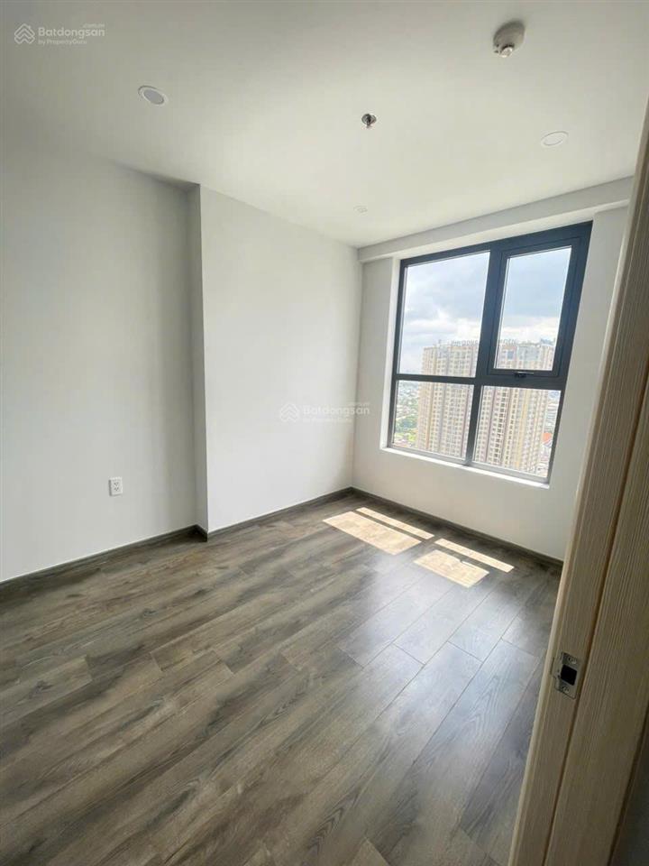 Bcons polygon bán nhanh căn 2pn2wc giá 2,450 tỷ hướng nam view landmark81