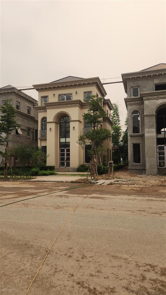 Bán nhanh biệt thự view sông đường trục chính 25m giá 8.8 tỷ dasong village hòa bình