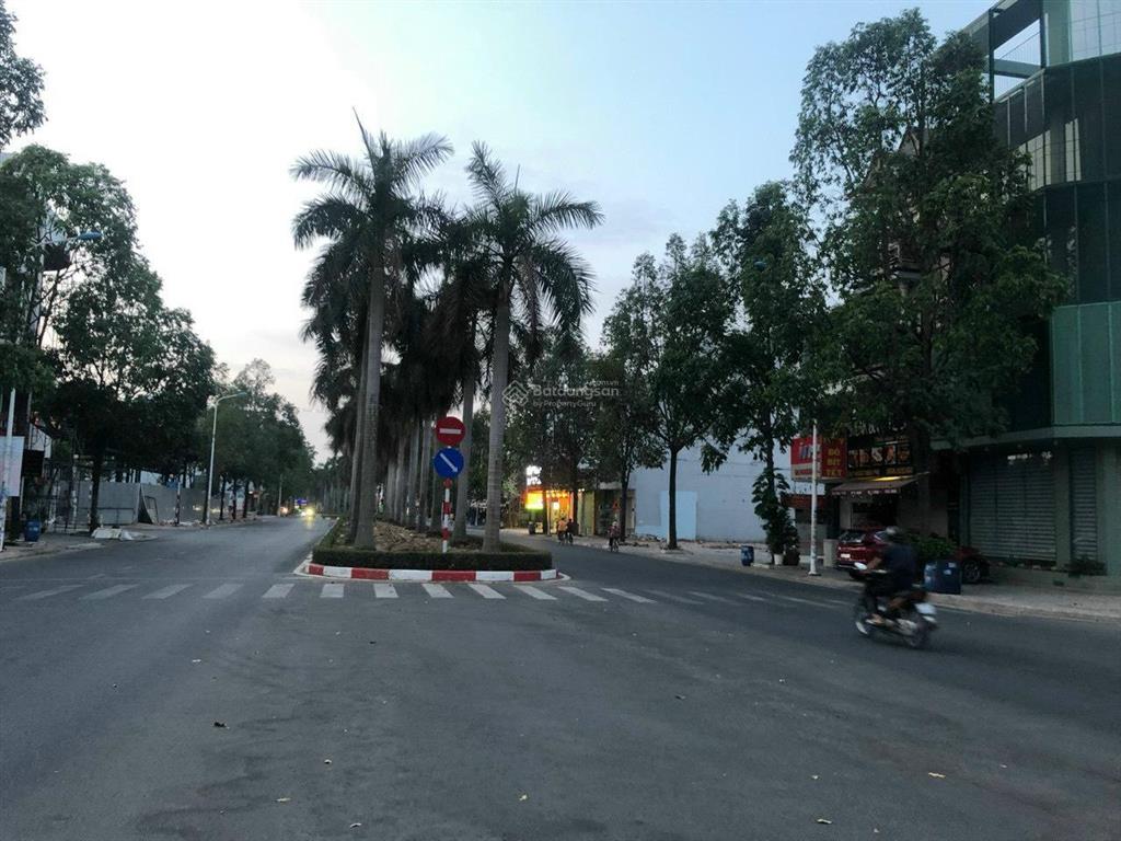 Chủ bán lô đất mặt tiền đường chính kinh doanh 6 x 23,5 full thổ cư khu biệt thự ngay ql13