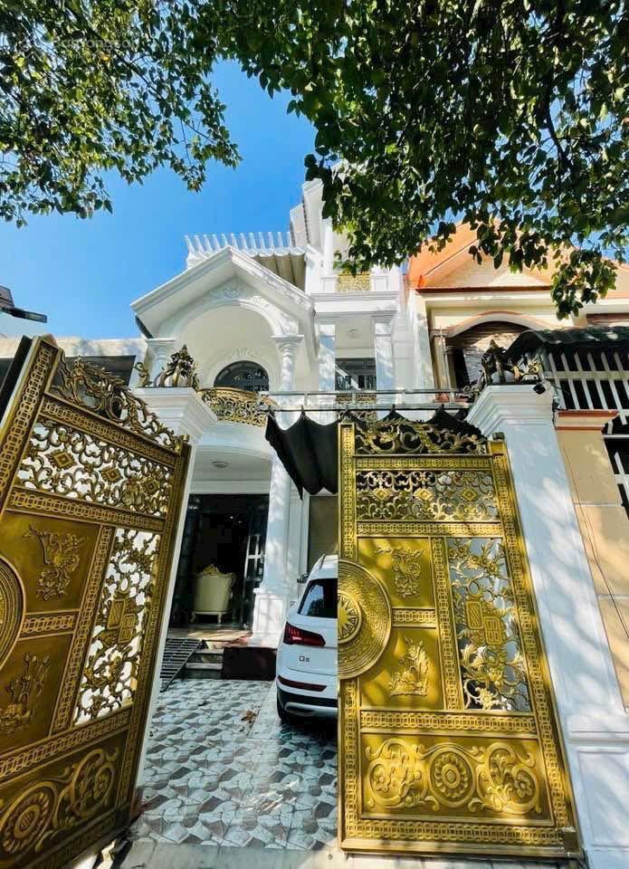 Bán biệt thự khu nhà giàu kdc hiệp thành 3 thủ dầu một, bình dương đối diện trường petruky