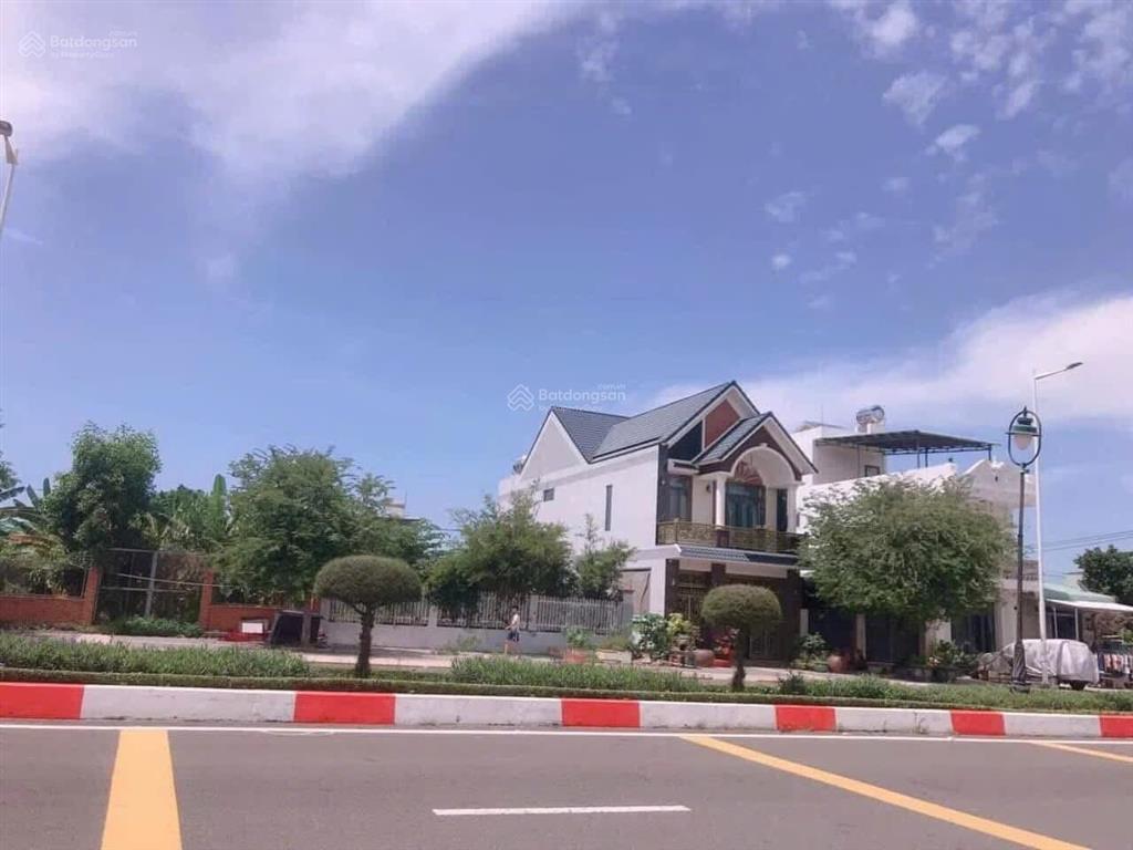 Đất hai mặt tiền nguyễn chí thanh (ds9) tt long hải brvt tp hcm mới!! 0932 698 ***