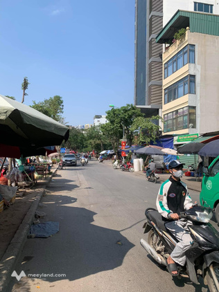 Bán nhà mặt phố Vũ Tông Phan, 70m2, 3 tầng, lô góc, kinh doanh
