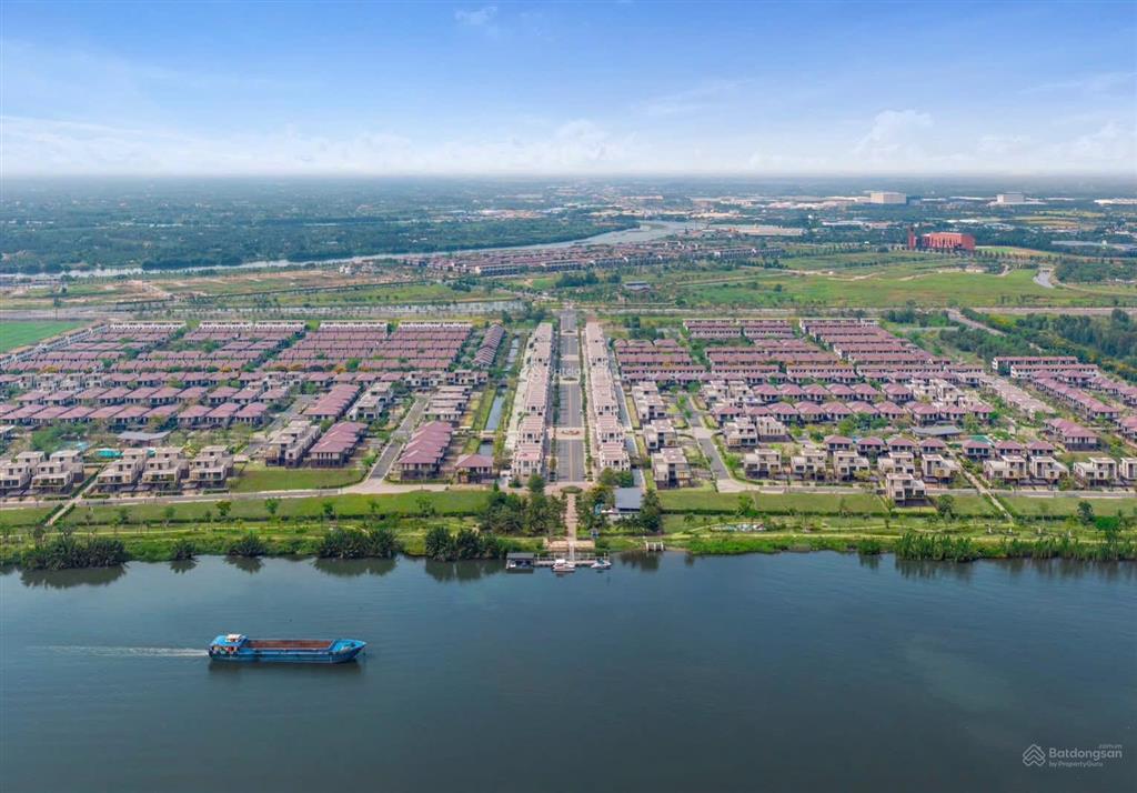 Bán nhà phố vườn waterpoint mẫu 1 trệt 1 lầu, sẵn sổ hồng