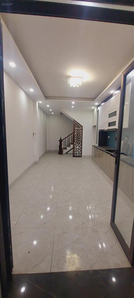 Bán gấp nhà quang trung, gần ô tô, sau nhà mặt phố 35m2 x5t chỉ 7,3 tỷ.