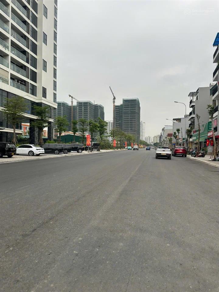 Nguyễn lam mặt ngõ thông ô tô đỗ cửa 15m thẳng tắp ra mặt phố rộng 40m đất 30m2 nhỉnh 6 tỷ