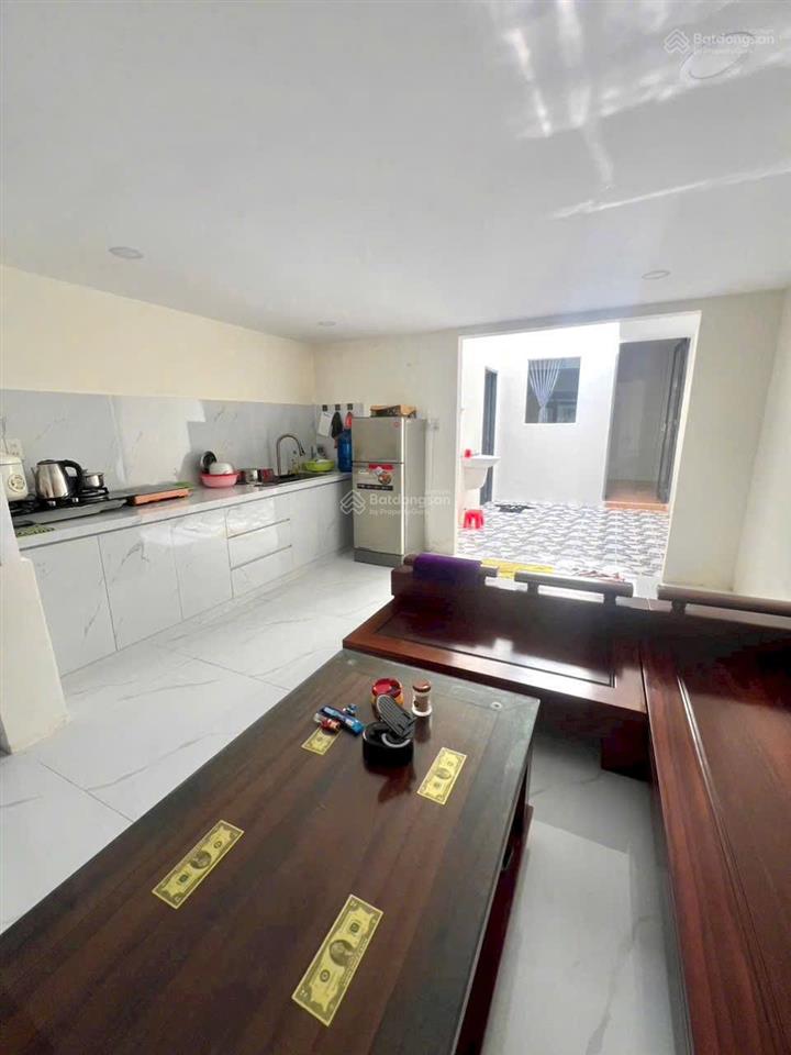 Nhà 1,5 tầng, mặt tiền dương vân nga nhà khá mới, mua vào là ở ngay. giá 5,5 tỷ