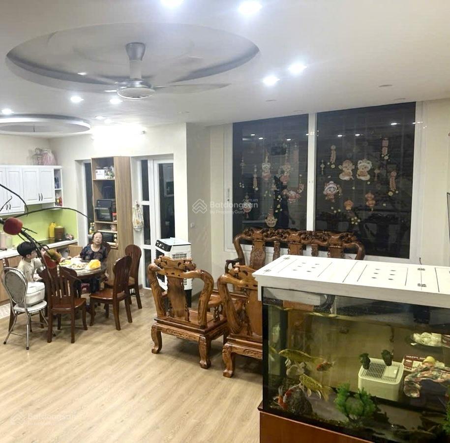Mặt phố lý thường kiệt giá tốt, hiếm có trong khu vực nhà xây 5 tầng mới đẹp thửa đất nở hậu