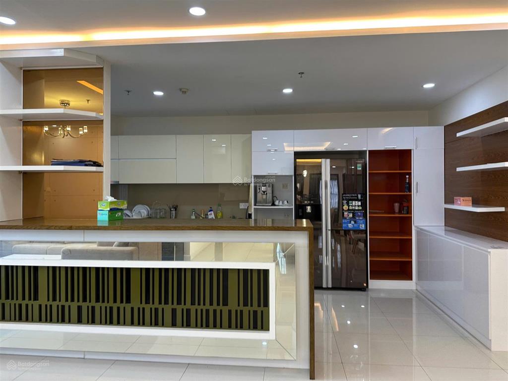 Ban công đón gió căn góc có sổ 147m 3pn nhà đẹp tại sunrise city quận 7. 0909 982 ***