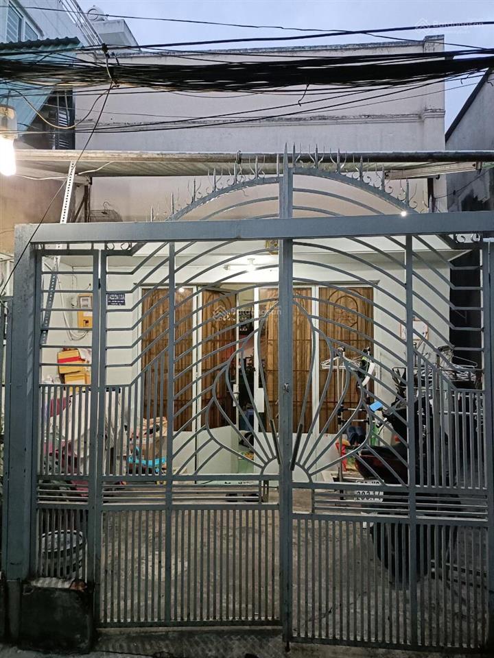 Chính chủ cần bán nhà hẻm 1422 huỳnh tấn phát, q7. dt 85,35m2, giá 5 tỷ. 0918 697 *** thuỵ