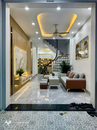 Bán nhà mới có gara ô tô phố Khương Hạ, 45m2, 5 tầng, 6 phòng, ngõ rộng, giá chỉ 14,95 tỷ
