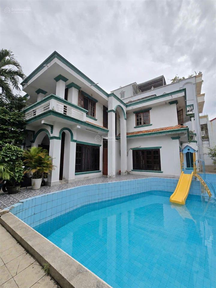 Bán căn biệt thự đường nguyễn văn quá, quận 12. tổng 1.050m2 có hồ bơi sân vườn rộng rãi