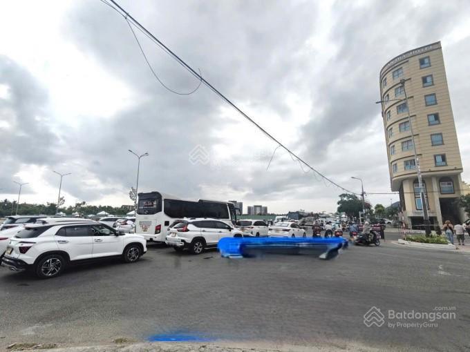 Chỉ 13,7 tỷ lô vip duy nhất diện tích lớn 125m2 đường 15m nguyễn khắc việntrước cổng biển sơn thủy