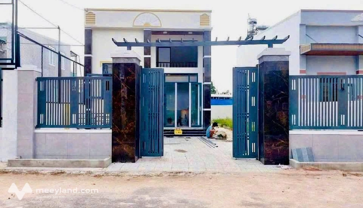 Nhà 1 trệt 1 lửng đúc, Long Phước - Diện tích 10x18m, gần chợ, trường học