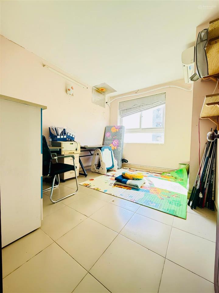 Bán căn 2n2w 17t1 vinaconex 3 nội thất cơ bản, bc tn 70m2 giá 5,55 tỷ, chuẩn giá có tl