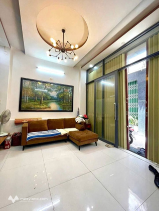 Nhà 3 tầng hướng Đông Nam, hẻm đường Thanh Niên, gần đường Tô Hiến Thành, Quy Nhơn