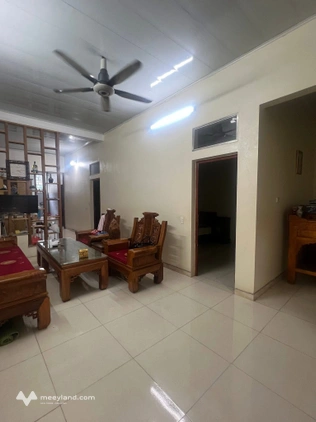 Nhà cấp 4 trung tâm Nguyễn Trãi, mặt ngõ rộng, giá chỉ 2 tỷ