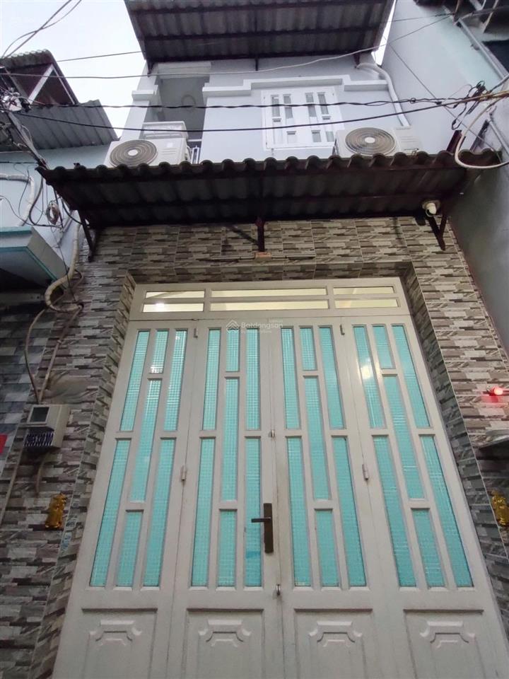 Kẹt tiền bán nhà 2 tầng 68m ngay vòng xoay phú lâm, nguyễn văn luông