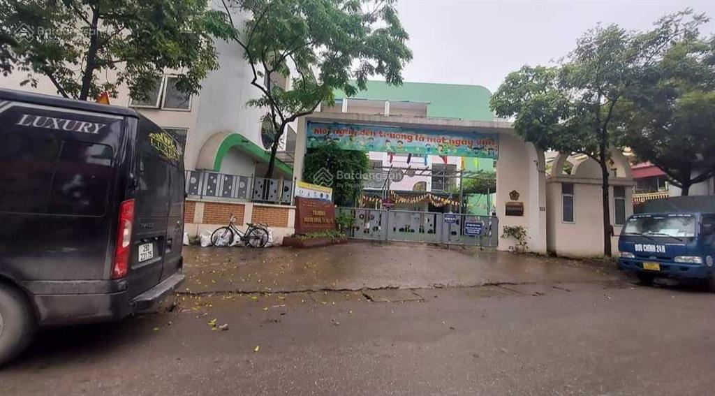 Nhà 5 tầng yên duyên 40m2 12,5 tỷ ô tô tránh mặt ngõ thông kinh doanh