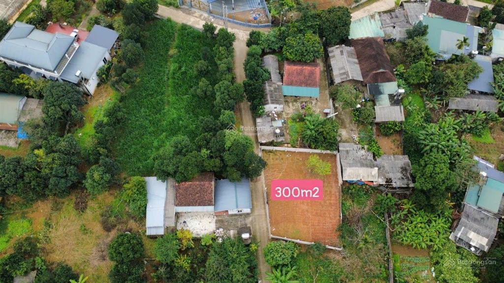 Lô đất 300m2 gần nhà văn hóa thôn mít mái