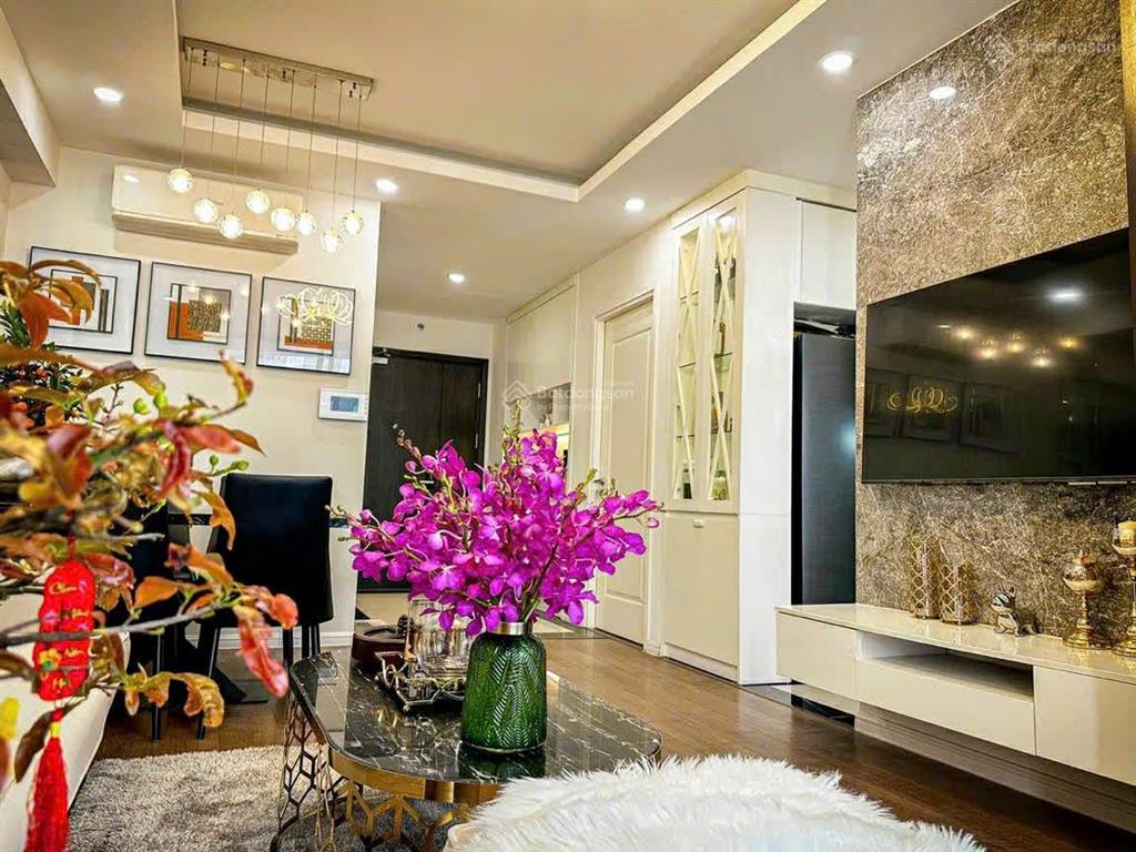 Chỉ 7,5 tỷ bán căn hộ cao cấp imperia sky garden 2pn2wc giá cực tốt. em hằng 0965 557 ***
