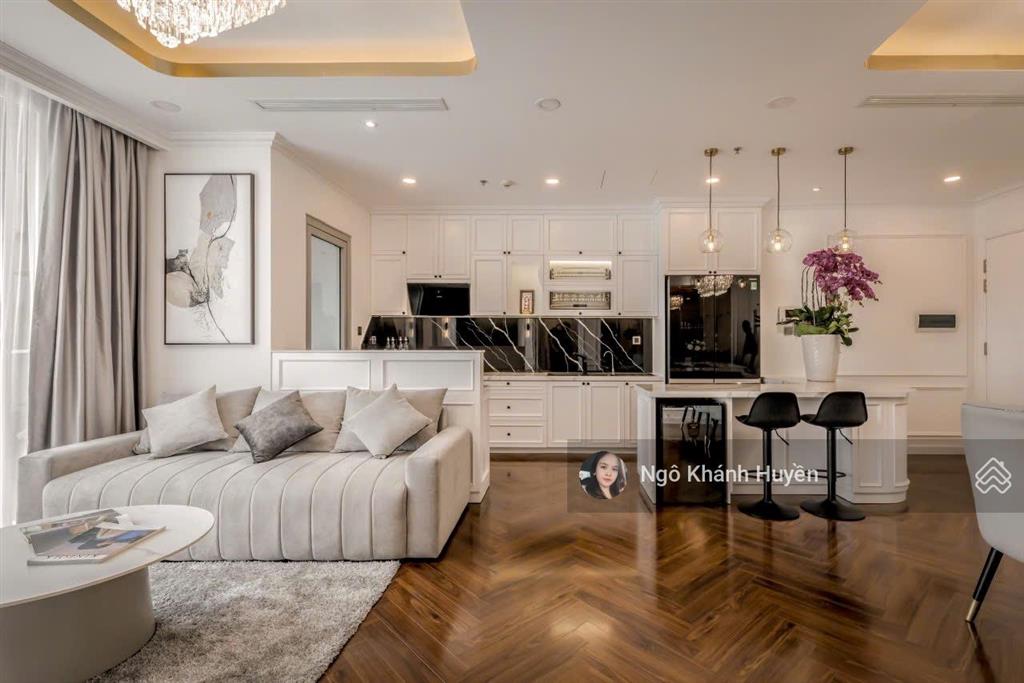 Bán căn hộ 3 phòng ngủ vinhomes central park 108,7m2, nội thất luxury cực đẹp, đã có sổ hồng