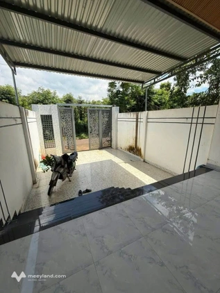 Bán nhà hẻm Y Wang, Buôn Ma Thuột - Rộng rãi, thoáng mát, để lại full nội thất, giá chỉ 2.6 tỷ