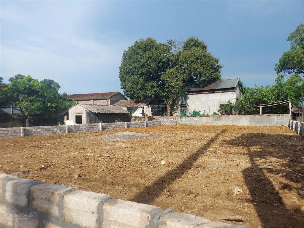 330m2, lô góc 2 mặt tiền hàng tuyển trục chính liên thôn yên bài ba vì