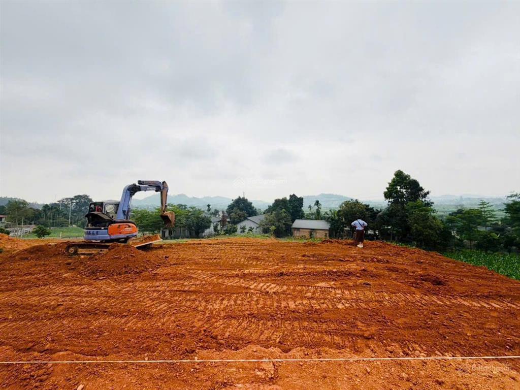 View cao, thế đẹp, lại còn 3 mặt tiền tại yên bài ba vì, 372m2. ngay 0988 908 ***