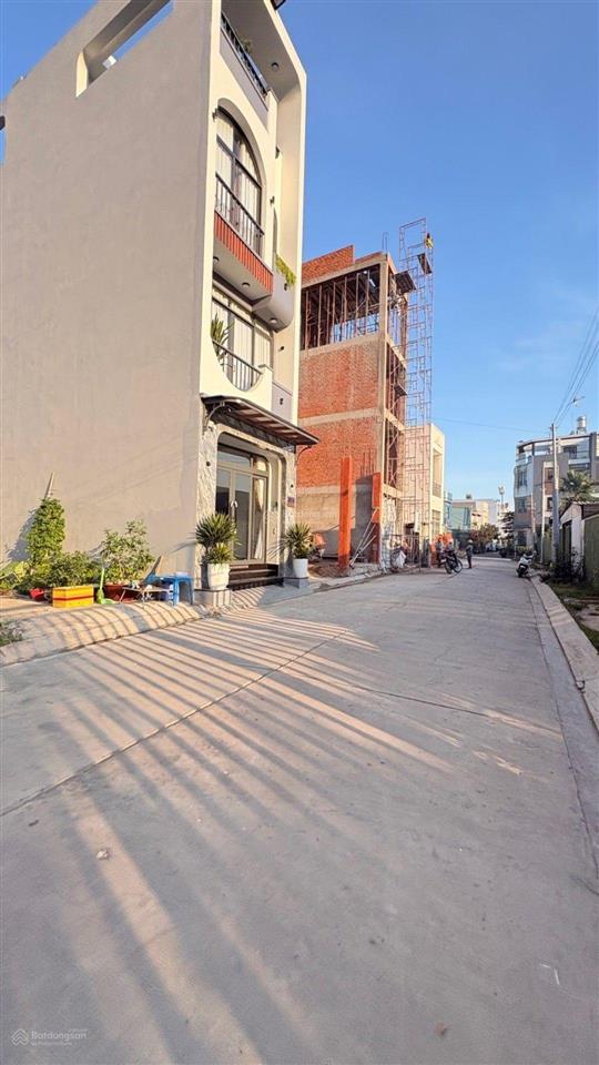Nhà tỉnh lộ 10 tân tạo 4 tầng 51m² (4.2x12m) 3pn hxh 6m full nội thất chỉ 5.5 tỷ