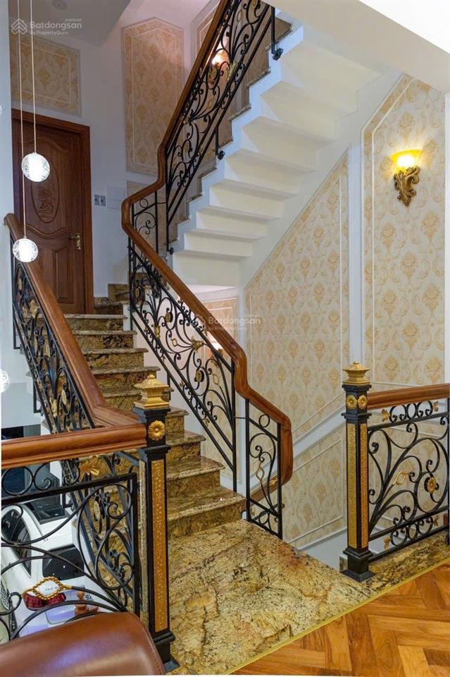Bán nhà 1 trệt 3 lầu đường lê văn việt giá 8,4 tỷ