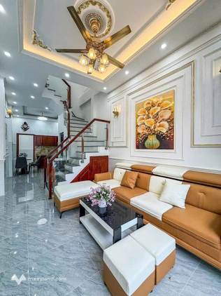 Nhà trệt lầu Cần Thơ, hẻm xe hơi vi vu, gần Đại học Cần Thơ, giá chỉ 2.85 tỷ