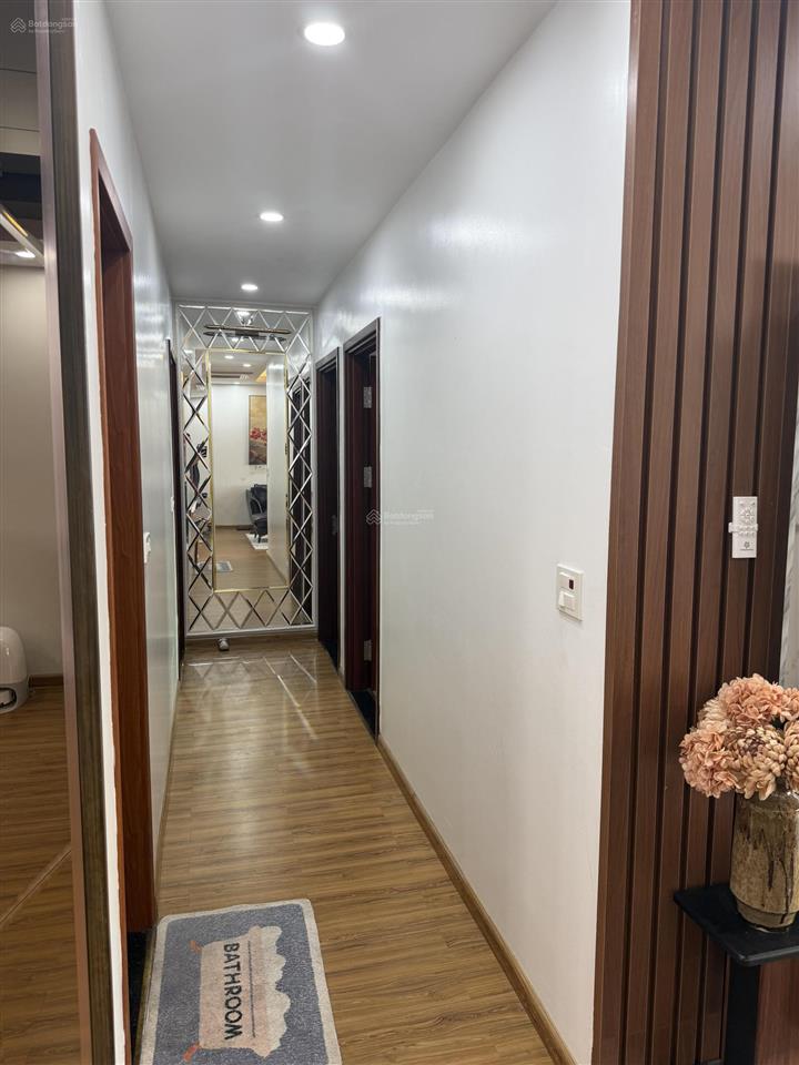 Căn góc 130m² đông nam nam cửa chính tây bắc