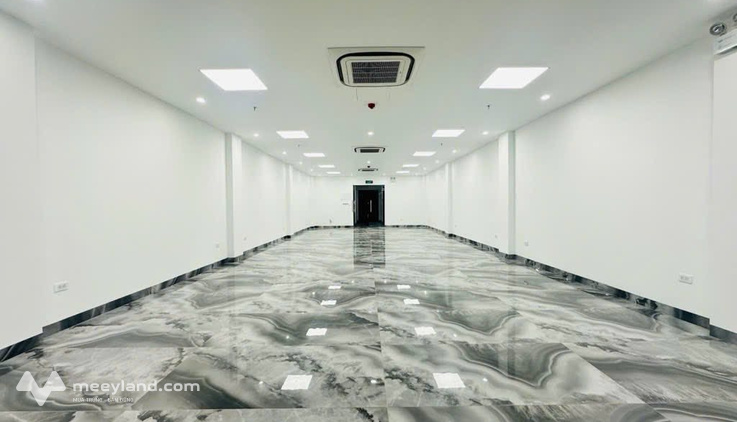 Nhà mặt phố Chùa Láng, Đống Đa 9 tầng thang máy, cho thuê 250 triệu/ tháng