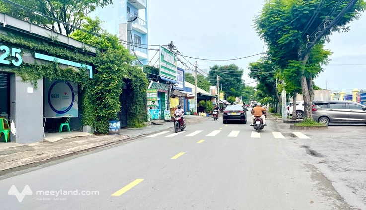 Nhỉnh 6 tỷ, nhà 120m2 hẻm xe hơi đường Số 8, gần chợ Linh Xuân, Làng Đại Học