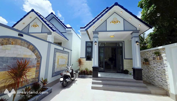 Biệt thự mái Thái tân cổ điển mặt tiền nhựa lộ Triền Đồng, Phú Tân, Bến Tre