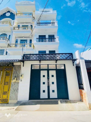 Nhà 3 lầu, 4 ngủ, hẻm 7m, 77m2 - Giá 'hời' như trúng số