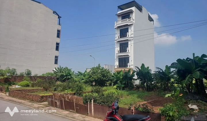 Bán đất lô góc Cự Khối, ô tô tránh, vỉa hè xịn xò