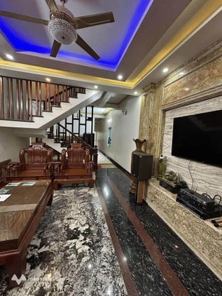 Nhà 3 tầng Xuân Mai 4 ngủ, ô tô ngủ trong nhà, giá 3 tỷ
