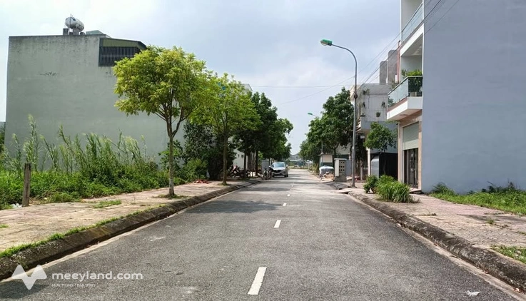 Bán đất nền 71.4m2 tại Phú Xuân, Thái Bình, hướng Đông Nam, giá 2 tỷ