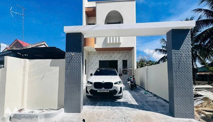 Nhà xinh 3 NGỦ Diên Phú, 107m2, 1.99 tỷ có xe hơi đậu