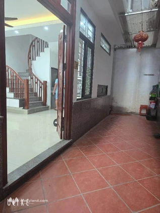 Nhà đẹp Long Biên - 5 tầng thoáng sáng, cách mặt phố ô tô tránh 30m