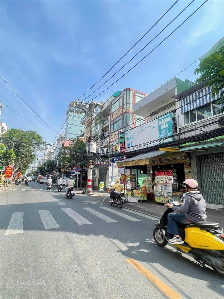 Nhà khánh hội. quận 4. giá 15 tỷ. dt 68m². 6m x 12m. hxh. gpxd 5 tầng. vĩnh hội nối dài