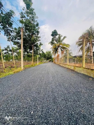 Đất vàng Suối Đá 200m bờ hồ, 5x36m, giá hời 270 triệu