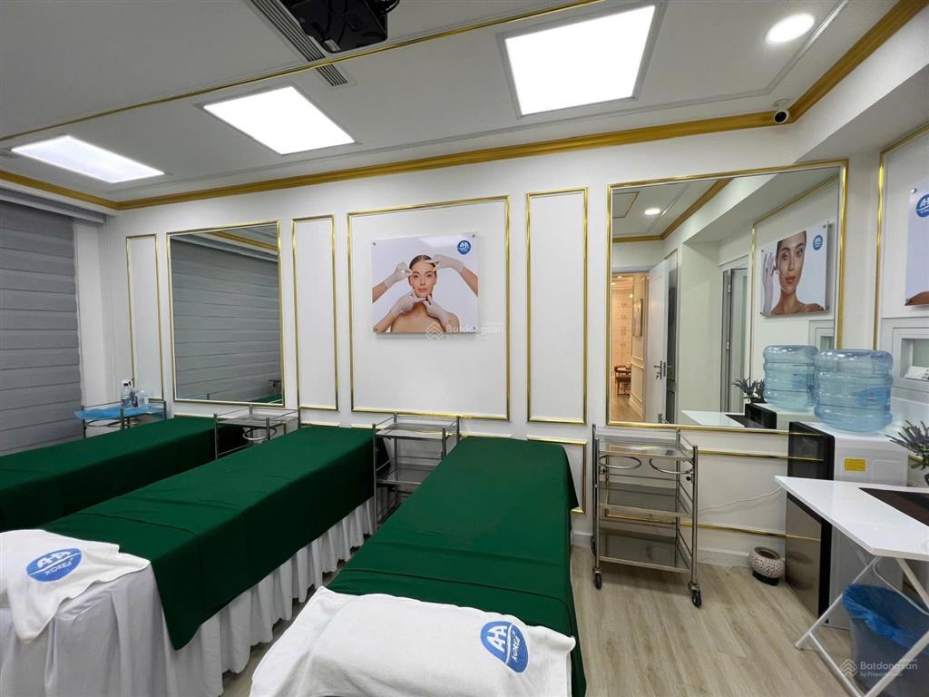 Chính chủ gửi bán 2 phòng ngủ vinhomes central park sổ hồng ot giá 8,5 tỷ giá tốt