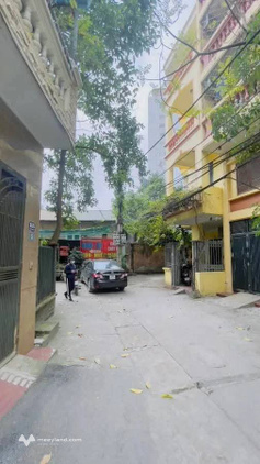 Lô góc Hoàng Quốc Việt - 2 mặt thoáng - Ô tô tránh - Kinh doanh đỉnh cao