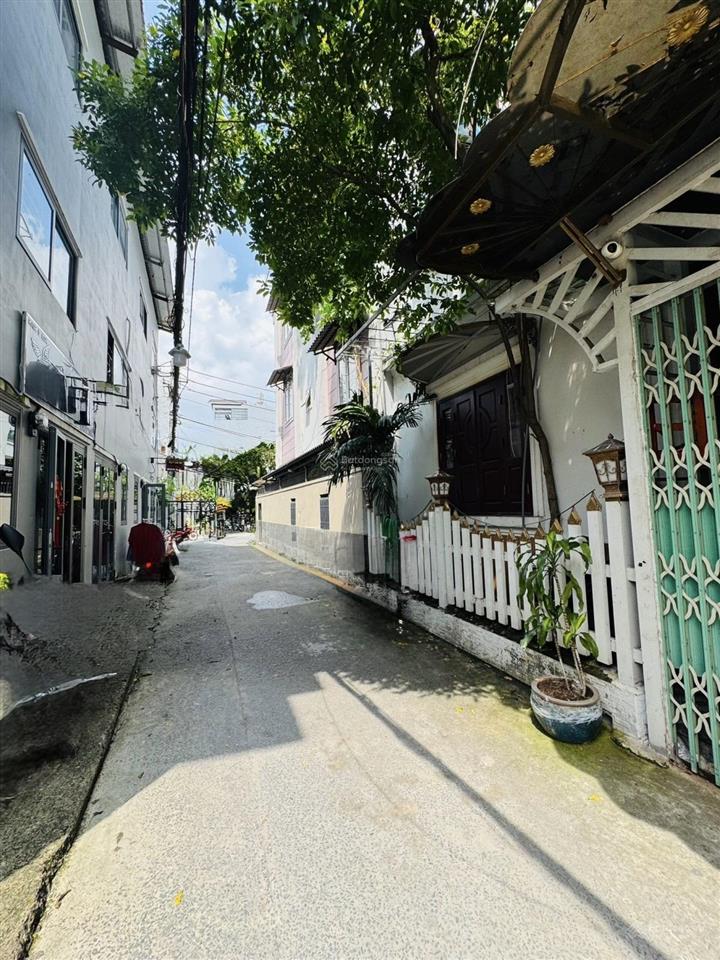 Bán nhà nguyễn văn lượng ngay lotte hẻm xe hơi thông 60m2 giá rẻ