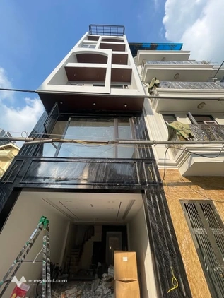 Nhà 7 tầng Long Biên - Gara ô tô, thang máy, vị trí vàng