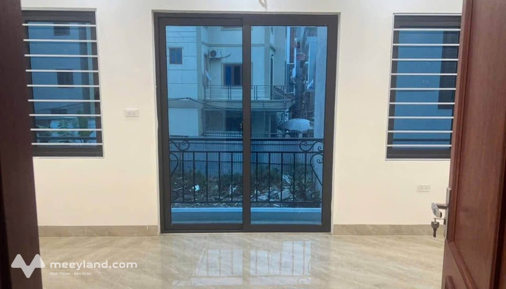 Bán nhà Cầu Diễn, 38m2, 5 tầng, ô tô đỗ cổng, mặt tiền rộng, giá 6 tỷ