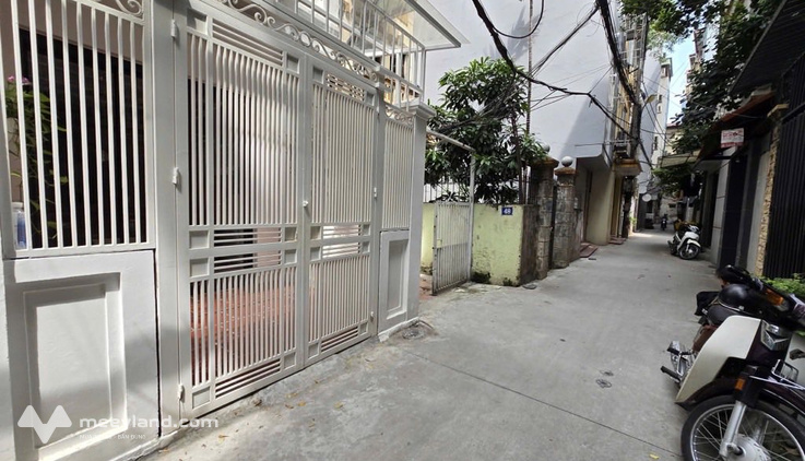 Nhà 2 mặt thoáng trung tâm Cầu Giấy, 50m2, giá 13 tỷ